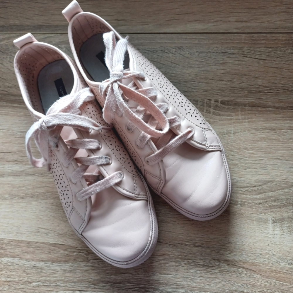Tommy Hilfiger sneakers